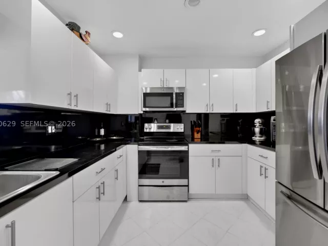 Продажа дома по адресу 8210 SW 96th Ct - фото 9291485