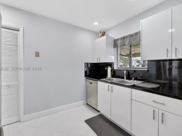 Продажа дома по адресу 8210 SW 96th Ct - фото 9291486