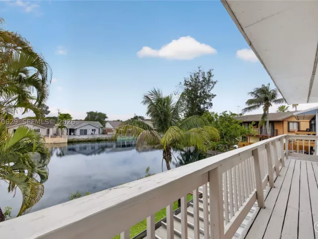 Продажа дома по адресу 8210 SW 96th Ct - фото 9291495