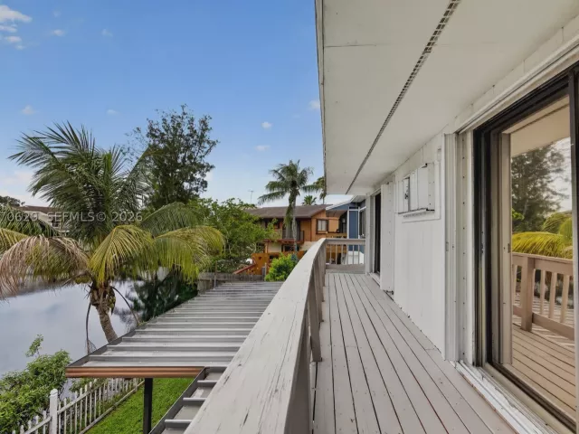 Продажа дома по адресу 8210 SW 96th Ct - фото 9291496