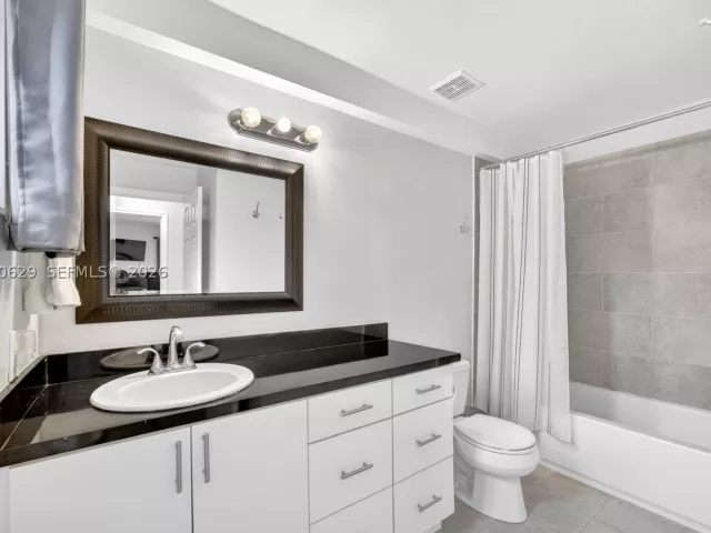 Продажа дома по адресу 8210 SW 96th Ct - фото 9291498
