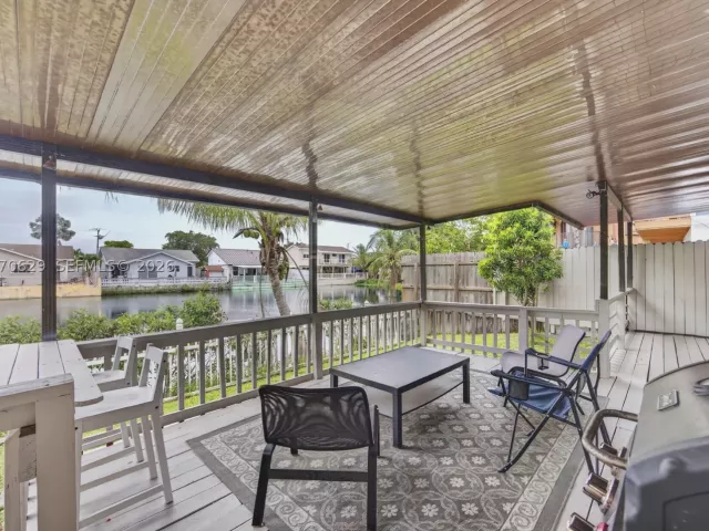 Продажа дома по адресу 8210 SW 96th Ct - фото 9291464