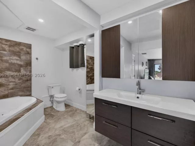 Продажа дома по адресу 8210 SW 96th Ct - фото 9291506