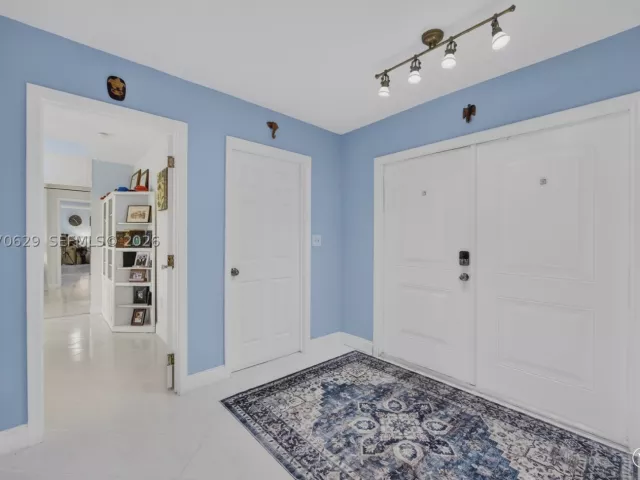 Продажа дома по адресу 8210 SW 96th Ct - фото 9291466