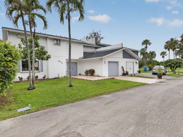 Продажа дома по адресу 8210 SW 96th Ct - фото 9291523