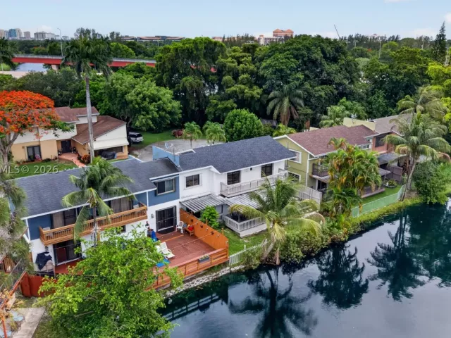 Продажа дома по адресу 8210 SW 96th Ct - фото 9291531