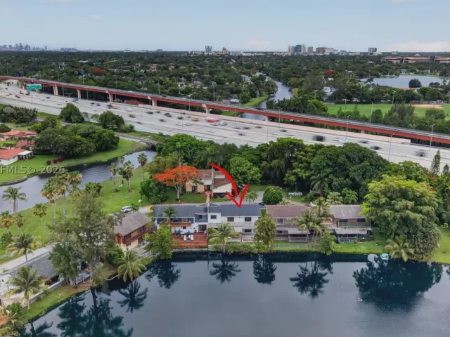 Продажа дома по адресу 8210 SW 96th Ct - фото 9291536
