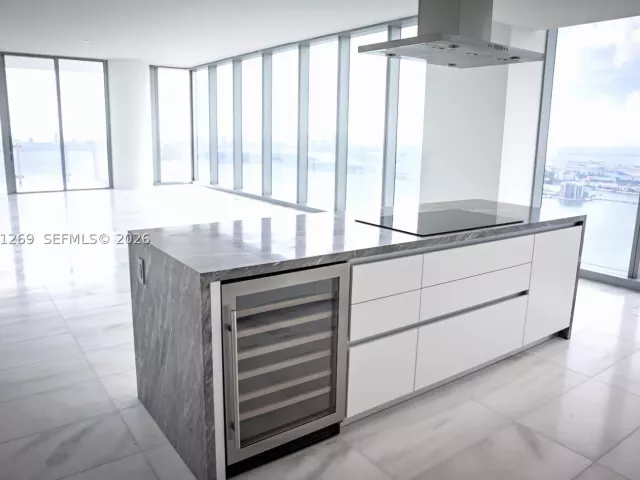 Продажа квартиры #4403 - фото 9296892