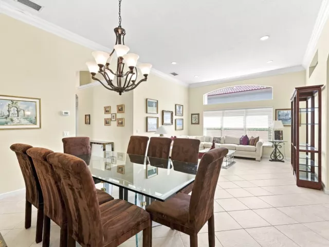 Продажа дома по адресу 7199 Imperial Beach Circle - фото 9381414