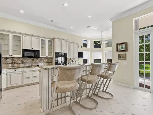 Продажа дома по адресу 7199 Imperial Beach Circle - фото 9381419