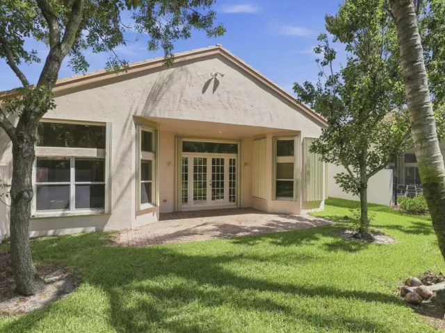 Продажа дома по адресу 7199 Imperial Beach Circle - фото 9381442