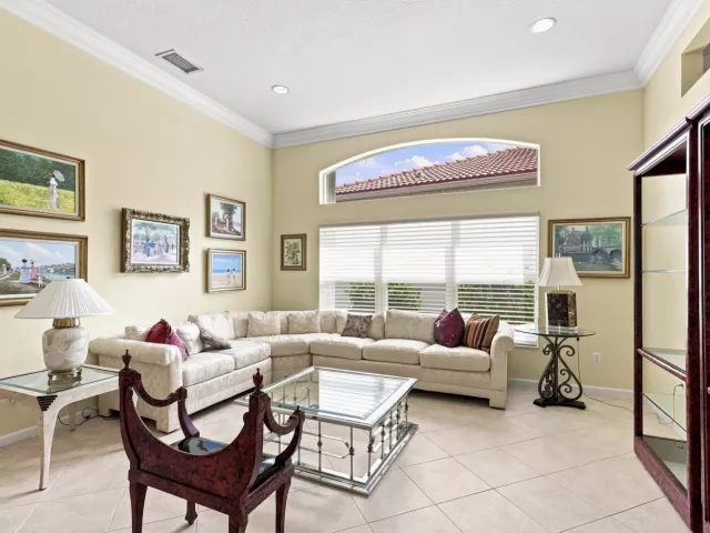 Продажа дома по адресу 7199 Imperial Beach Circle - фото 9381411