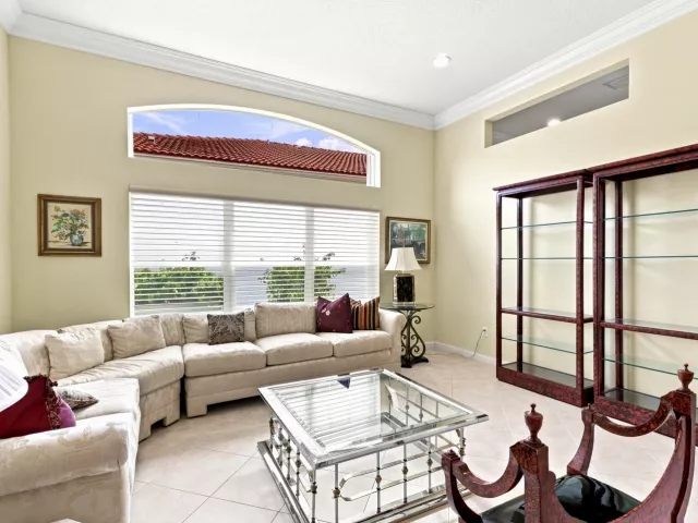 Продажа дома по адресу 7199 Imperial Beach Circle - фото 9381412