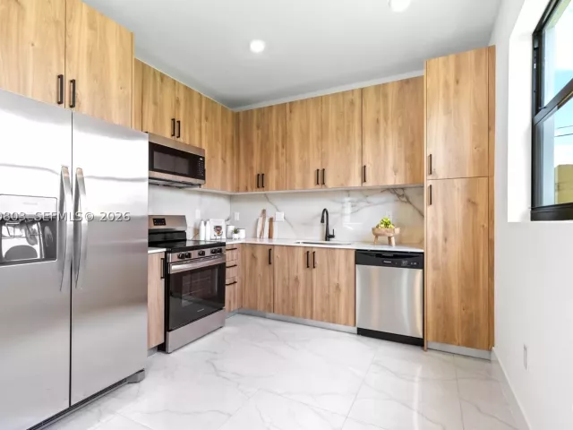 Продажа дома по адресу 13371 SW 265th Terr - фото 9373447
