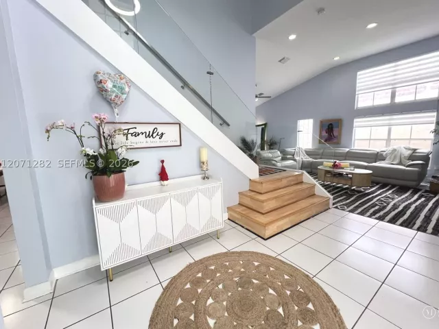 Продажа дома по адресу 13249 NW 9 LN - фото 9301932