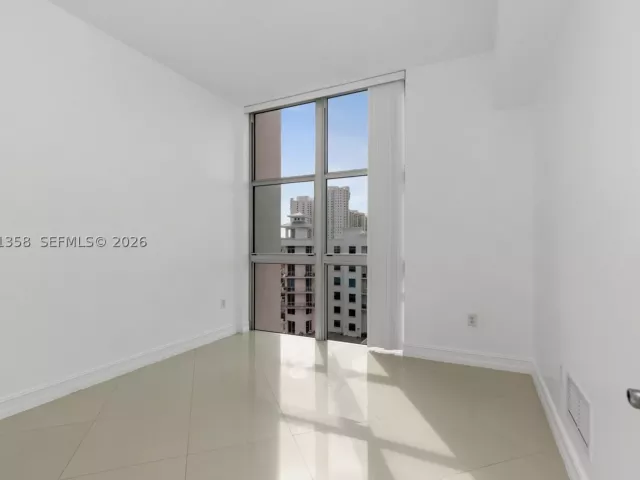 Квартира в аренду номер2-1010 - фото 9298007