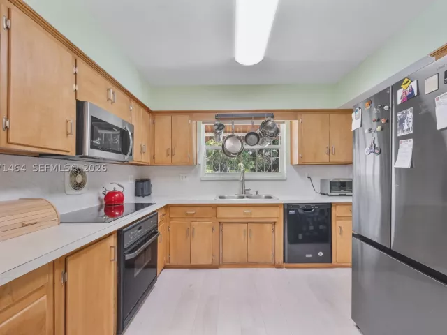 Продажа дома по адресу 5775 SW 57th Ter - фото 9299367