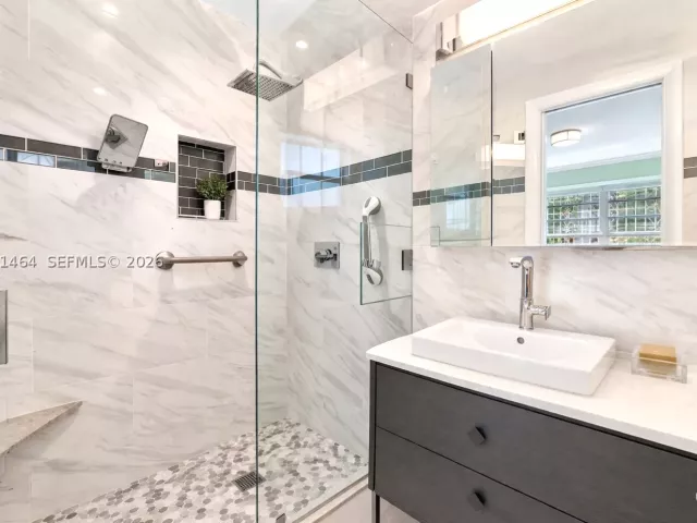 Продажа дома по адресу 5775 SW 57th Ter - фото 9299373