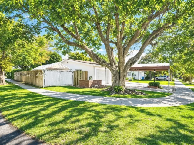 Продажа дома по адресу 5775 SW 57th Ter - фото 9299360