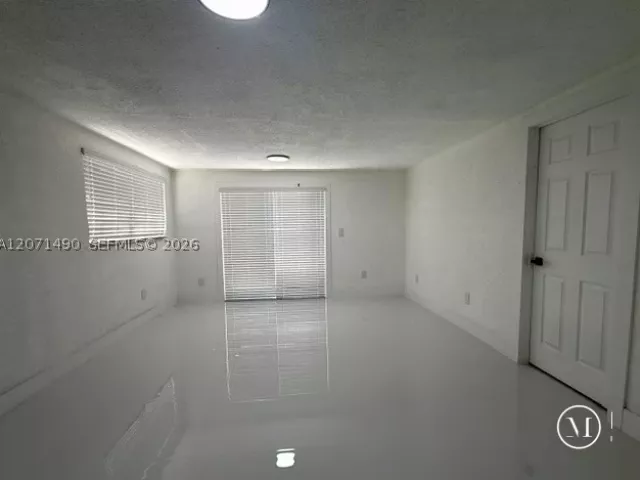 Продажа дома по адресу 3930 NW 187th St - фото 9296189