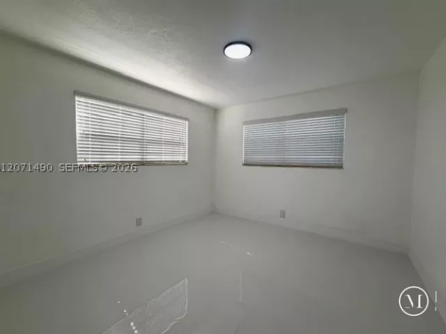 Продажа дома по адресу 3930 NW 187th St - фото 9296199