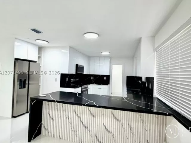 Продажа дома по адресу 3930 NW 187th St - фото 9296203