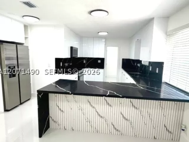 Продажа дома по адресу 3930 NW 187th St - фото 9296184