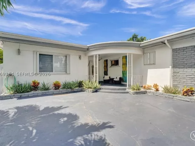Продажа дома по адресу 1750 71st St - фото 9326411