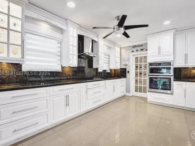 Продажа дома по адресу 1750 71st St - фото 9326423