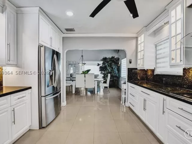Продажа дома по адресу 1750 71st St - фото 9326427