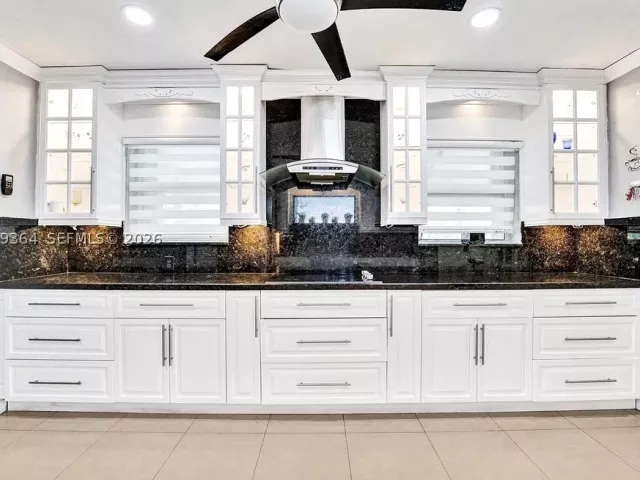 Продажа дома по адресу 1750 71st St - фото 9326429