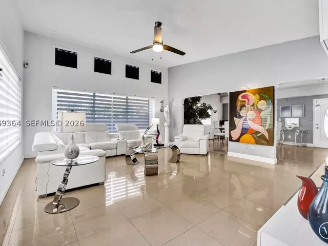 Продажа дома по адресу 1750 71st St - фото 9326432