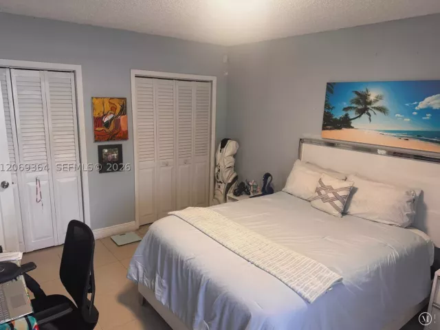Продажа дома по адресу 1750 71st St - фото 9326436