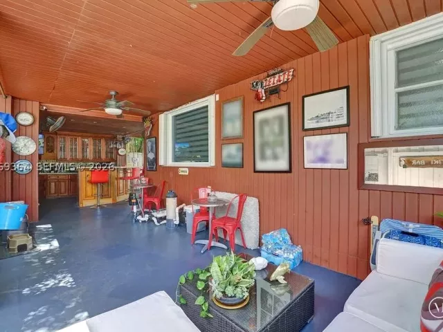 Продажа дома по адресу 1750 71st St - фото 9326465