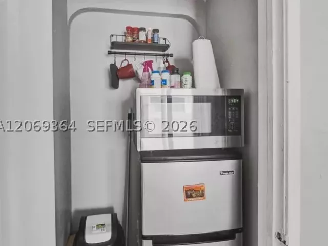 Продажа дома по адресу 1750 71st St - фото 9326470