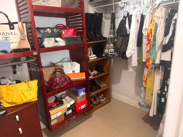 Продажа дома по адресу 1750 71st St - фото 9326472