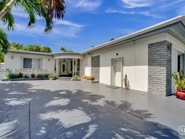Продажа дома по адресу 1750 71st St - фото 9326409