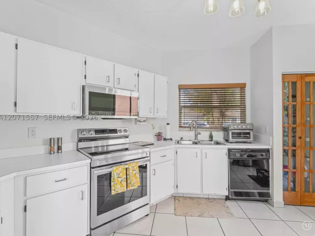 Продажа дома по адресу 20714 NW 3rd St - фото 9305966