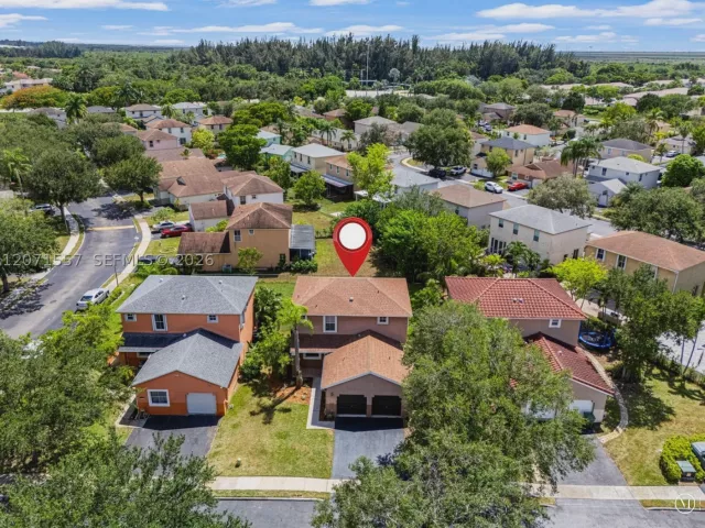 Продажа дома по адресу 20714 NW 3rd St - фото 9305978