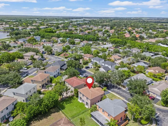 Продажа дома по адресу 20714 NW 3rd St - фото 9305979
