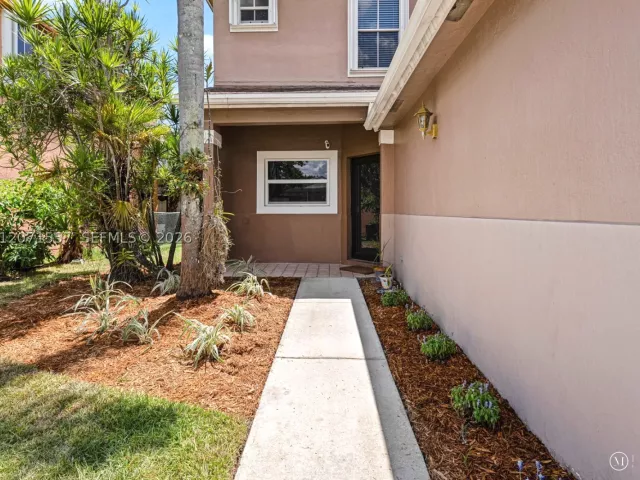 Продажа дома по адресу 20714 NW 3rd St - фото 9305956