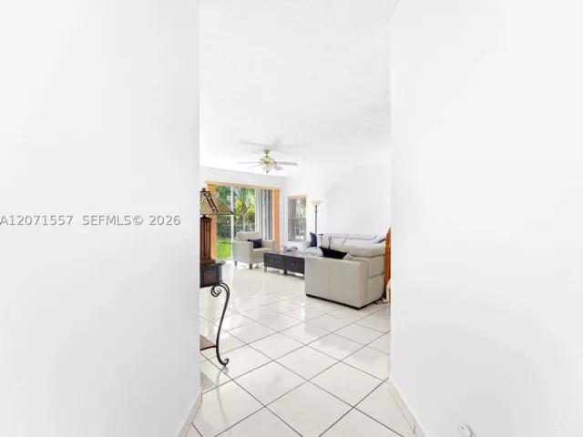 Продажа дома по адресу 20714 NW 3rd St - фото 9305957