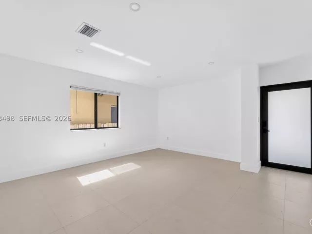 Продажа дома по адресу 1889 NW 47th Ter - фото 9296793