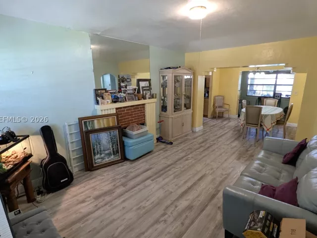 Продажа дома по адресу 1655 SW 20th St - фото 9296993