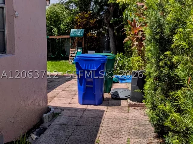Продажа дома по адресу 1655 SW 20th St - фото 9296995