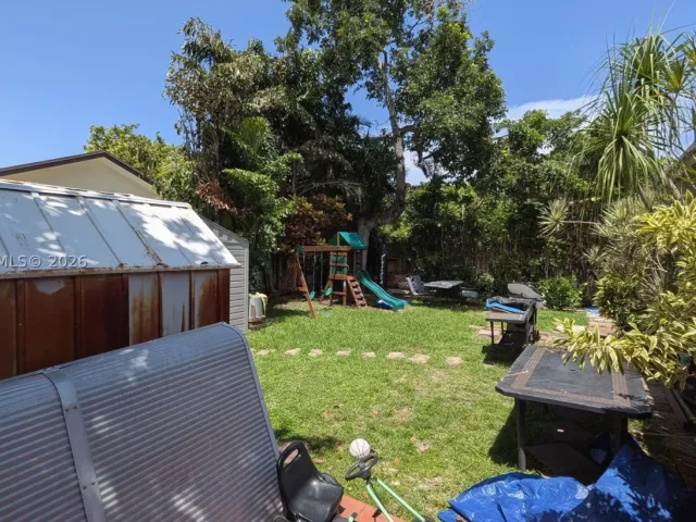 Продажа дома по адресу 1655 SW 20th St - фото 9296996