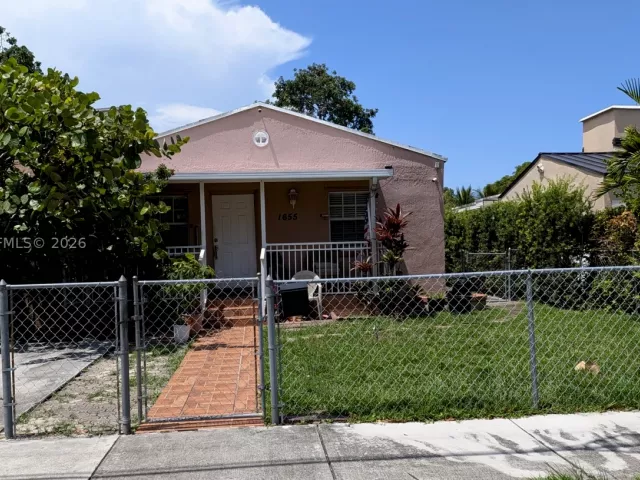 Продажа дома по адресу 1655 SW 20th St - фото 9296997