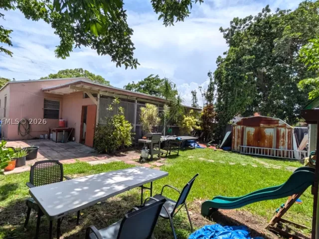 Продажа дома по адресу 1655 SW 20th St - фото 9297004