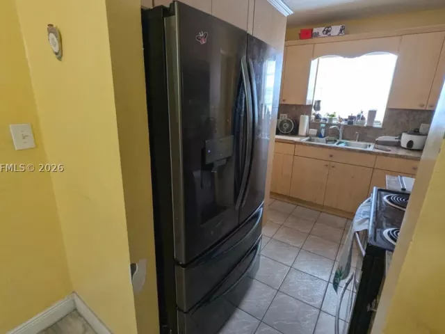Продажа дома по адресу 1655 SW 20th St - фото 9296978
