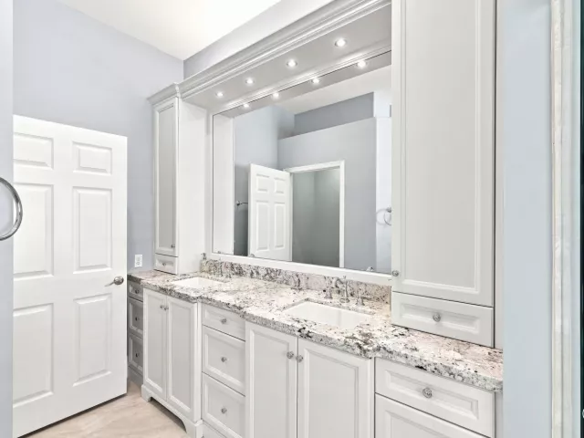 Продажа дома по адресу 1121 Delray Lakes Drive - фото 9371957